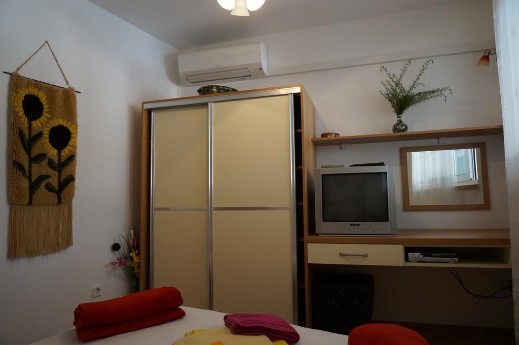 Rooms & Apartments Tepsa - Centre Hvar Town Exterior foto