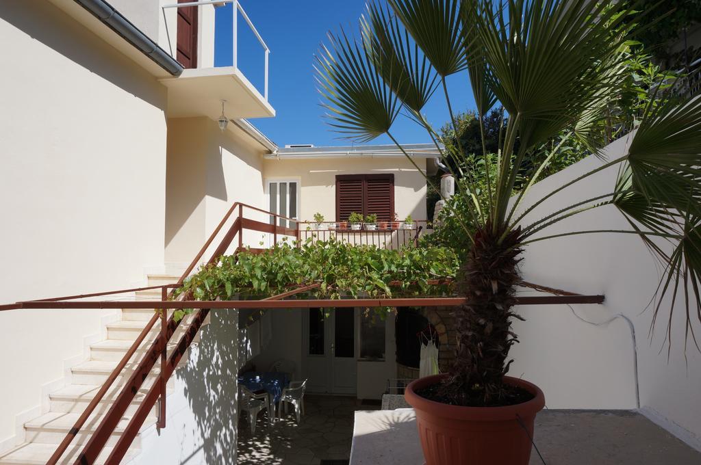 Rooms & Apartments Tepsa - Centre Hvar Town Exterior foto