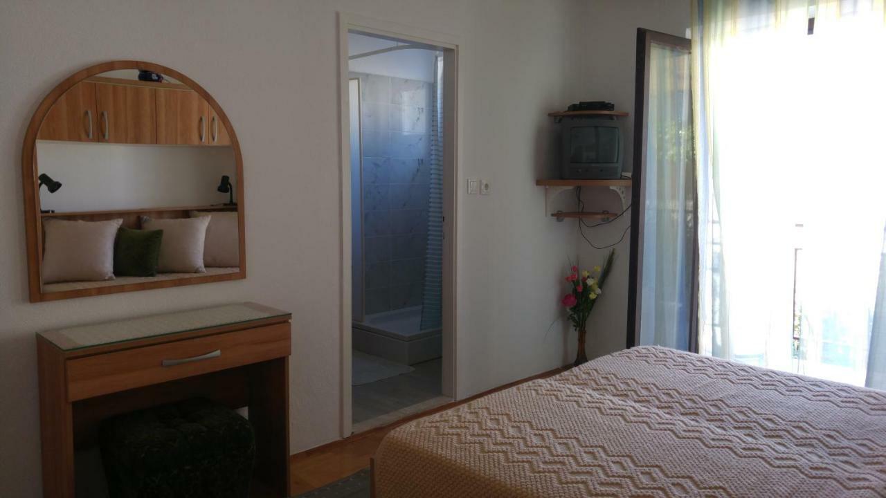 Rooms & Apartments Tepsa - Centre Hvar Town Exterior foto